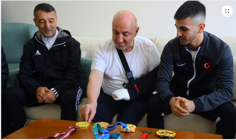 Dünya şampiyonu Şamdan, Başkan Bıyık’ı ziyaret etti